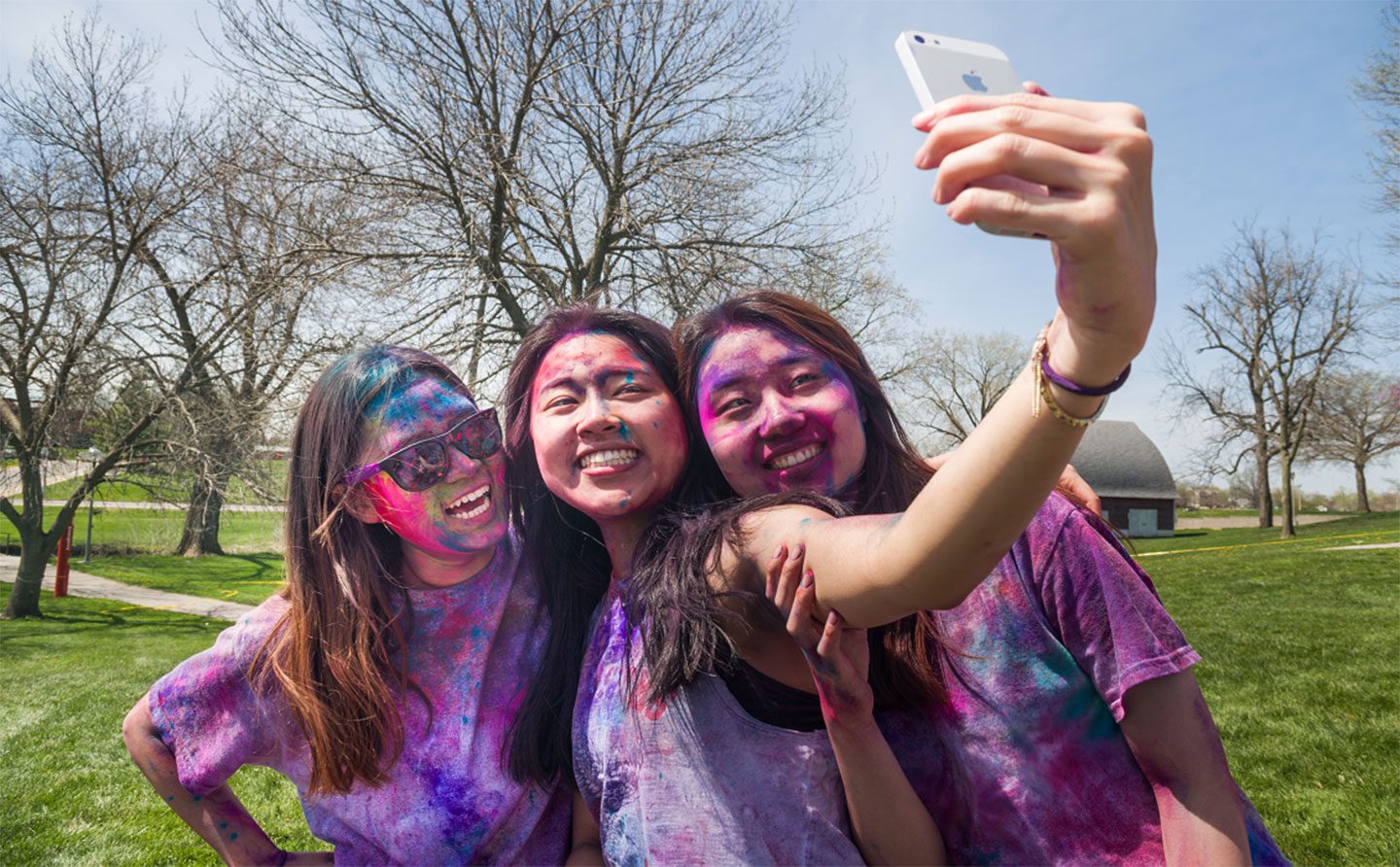 Three girls posing for a selfie