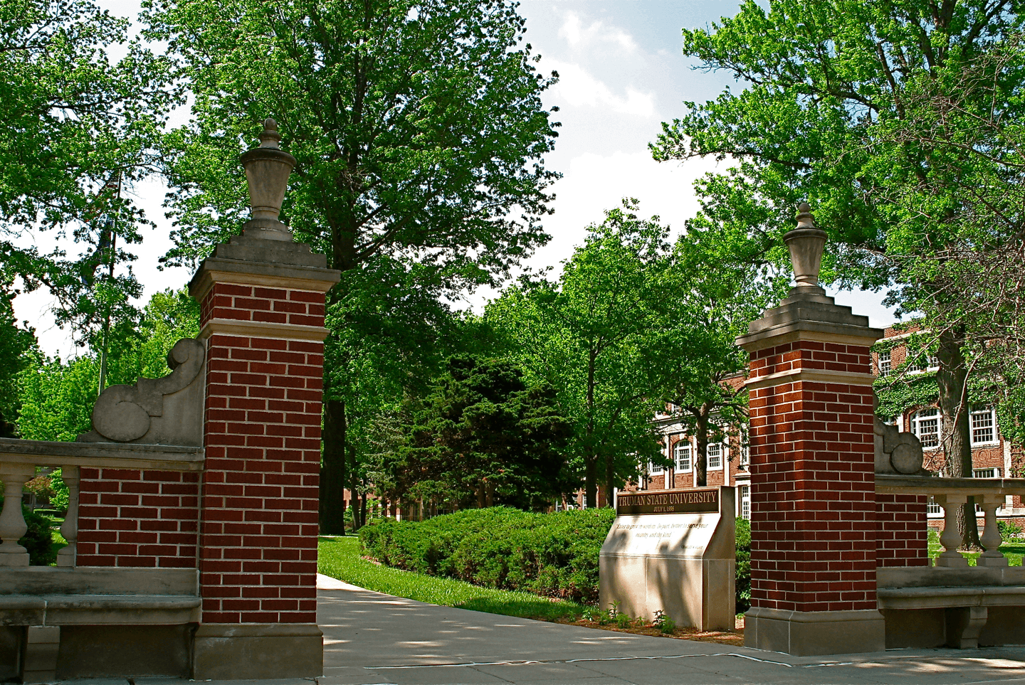Truman_Testimonial-Background-1